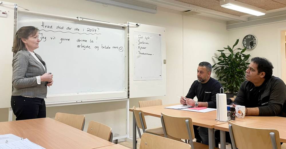 Sprogkonsulent Jette Kaspersen fra UCplus står for danskundervisningen hos Combitherm